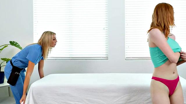 Massaging dykes enjoy eating each other after hot massage