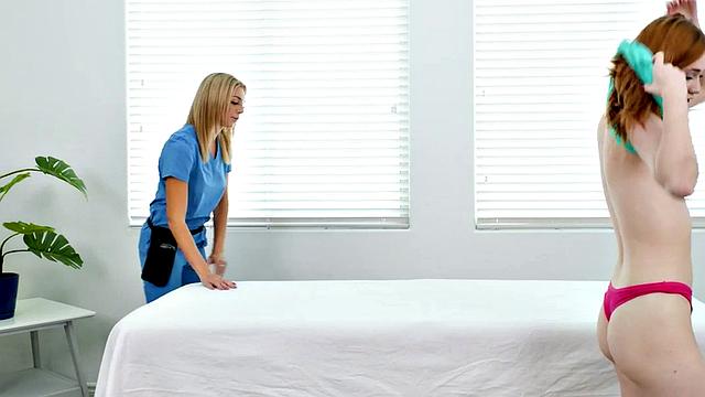 Massaging dykes enjoy eating each other after hot massage