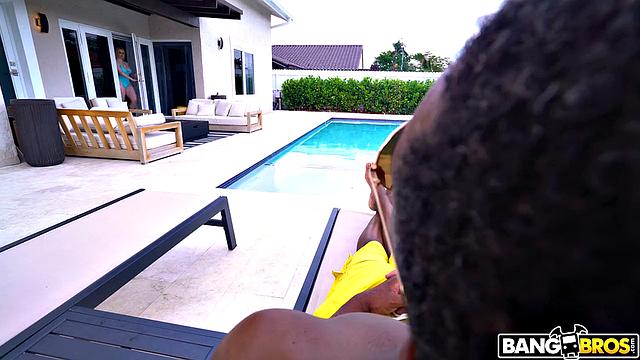 Too Much Ass, Big Dick