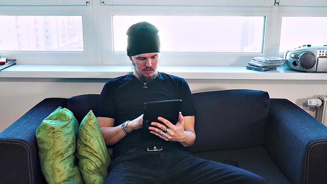 Hot Online Date in Car