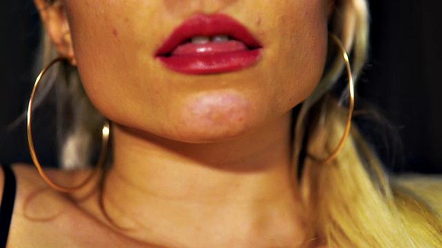 Hot Online Date in Car