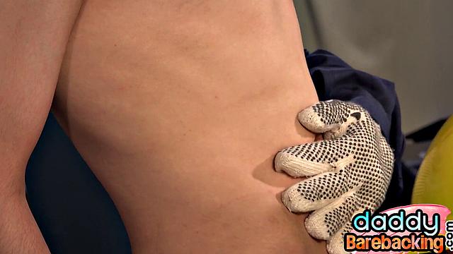 21yo workers pounded by DILF boss