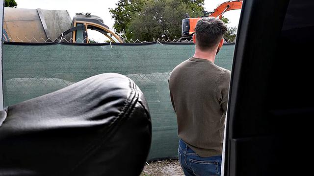 Cheap jock fucks gay ass in public van outdoors for facial