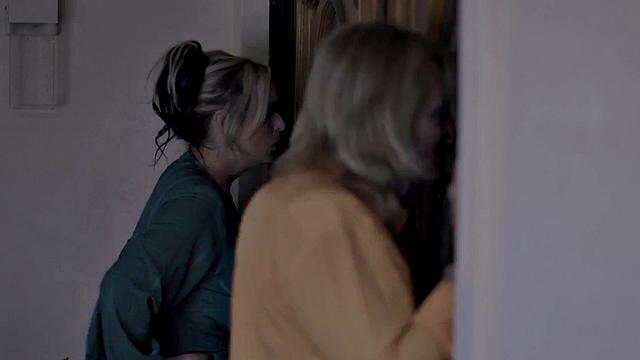 Stunning babe gets her pussy licked bfore fucking in a 3-way