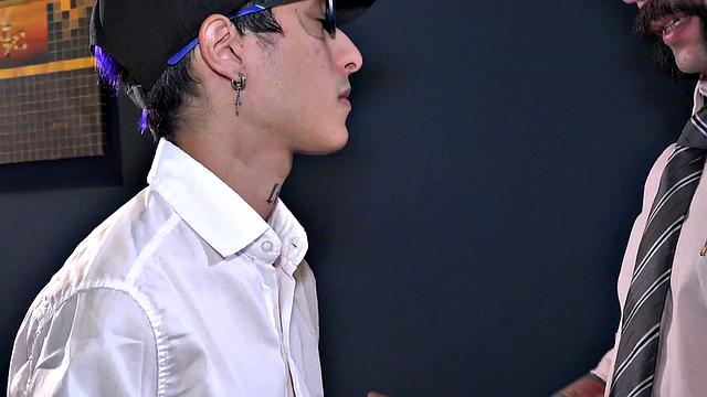Tattooed daddy fucks skinny Latin twink in his office