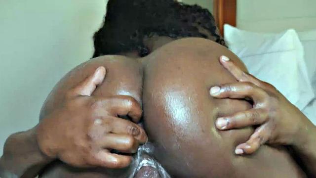 lucky head doctor big booty jiggles riding devin drills bbc