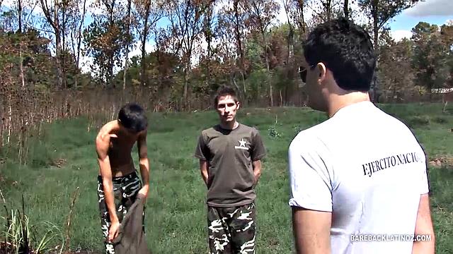 флориан жестко трахается с лианом без резинки