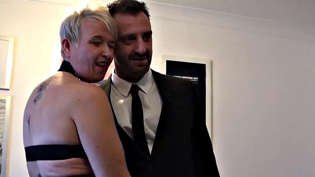 Mature British whore anally drilled hard before swallowing