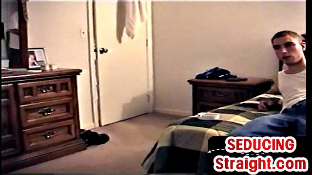 Str8 nympho seduced by nympho stud before sucking dick