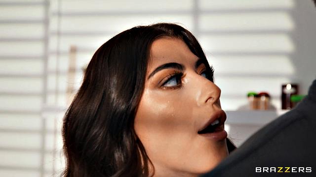 Burglar Gets Pussy Pounded