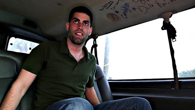 Blindfolded hunk gets cocksucked by gay