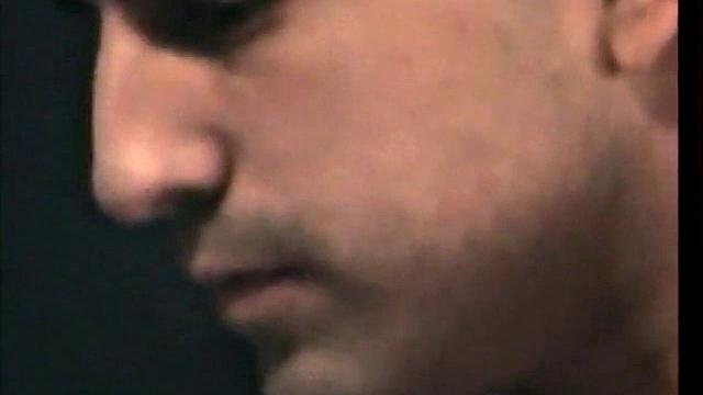 Гей-любитель дрочит Зака Джека и добивается мощной разрядки.