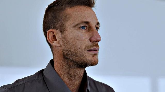 Sinning babe rammed on couch after pussylicking