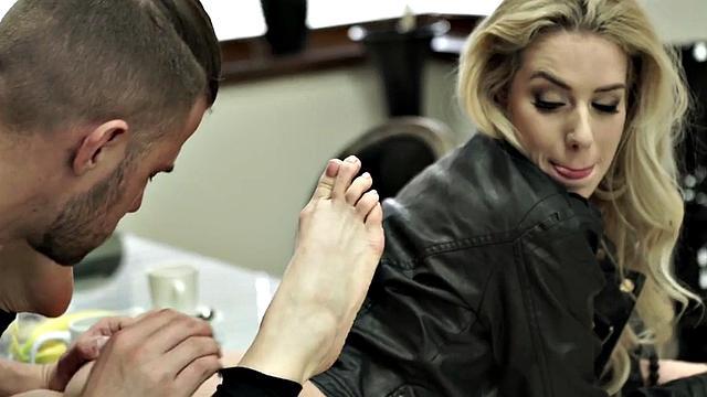 Footfetish blonde babe gets reverse cowgirl fucked by a big cock