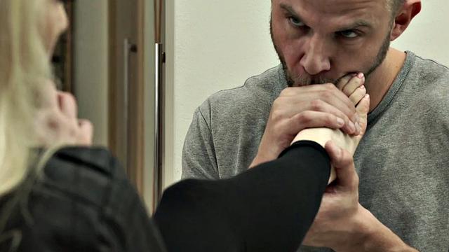 Footfetish blonde babe gets reverse cowgirl fucked by a big cock