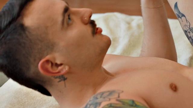 Barebacking eager jock rims and fucks boyfriend's ass at home