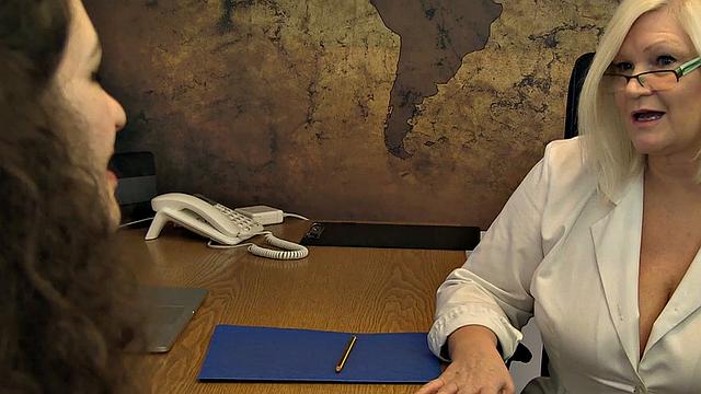 Dr. Lacey Meets Tomoko