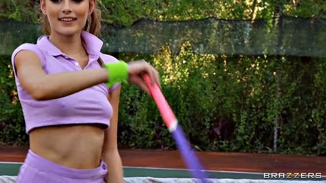 Katana Kombat, Kali Roses и Kyler Quinn устроили страстную лесби-оргии после теннисной битвы на корте.