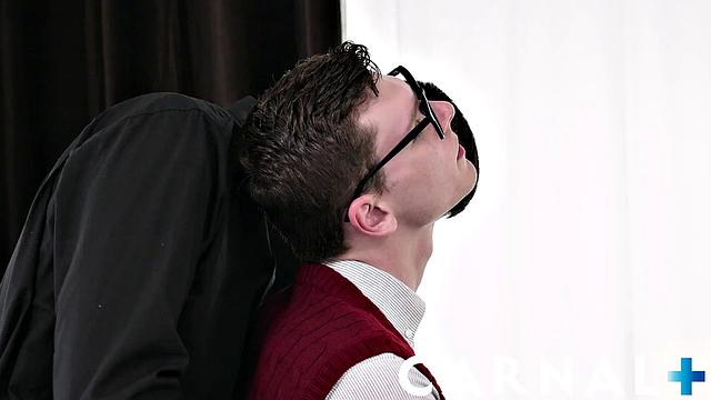 ALTAR BOY ETHAN Chapter 3 - Devotion