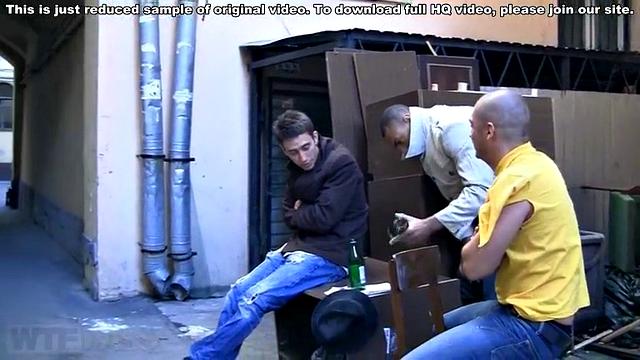 Teen tries double penetration