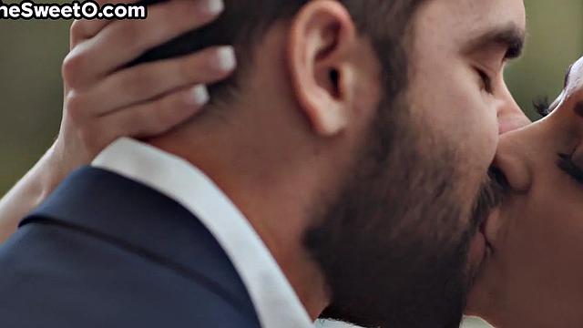 Cute babe deepthroating and riding cock