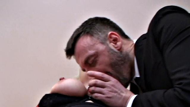 SubSlut Summer Ray: Cheap Valentine Present For Dr. P