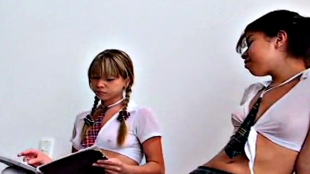 Lesbian teens enjoy oral