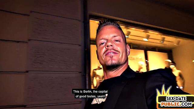 Stunning inked babe cockriding a guy