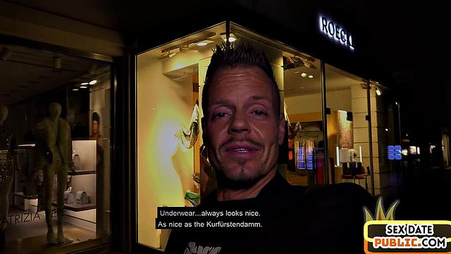 Stunning inked babe cockriding a guy