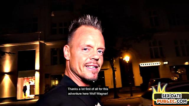 Stunning inked babe cockriding a guy