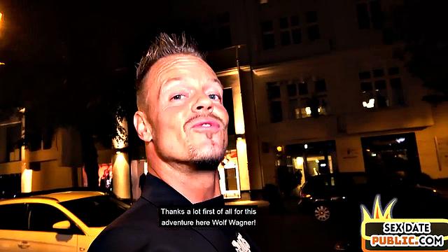 Stunning inked babe cockriding a guy