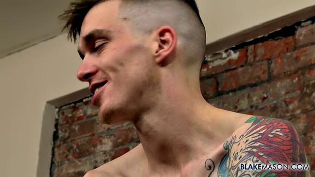 AJ Alexander: Well-Hung and Tattooed Construction Worker