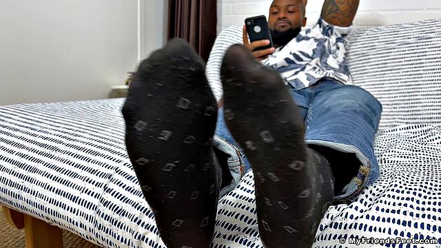 Spy On Dallas' Feet - Dallas