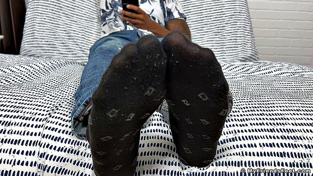 Spy On Dallas' Feet - Dallas