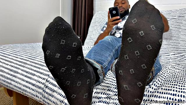 Spy On Dallas' Feet - Dallas