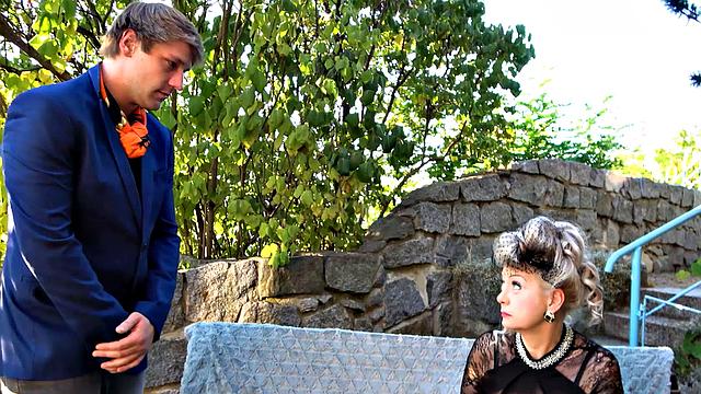 MATURE4K. I was finally able to give myself to henchman