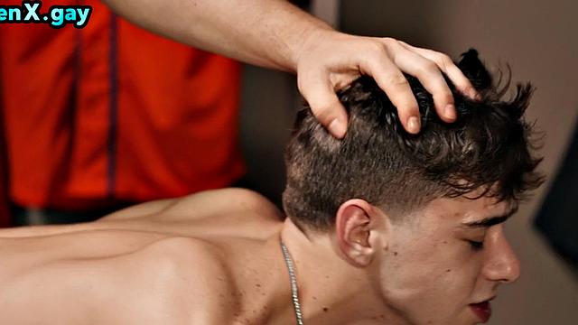 Coach bareback his player in doggystyle in locker room