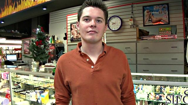 Handsome straight guy at the gloryhole learns why guys do it better