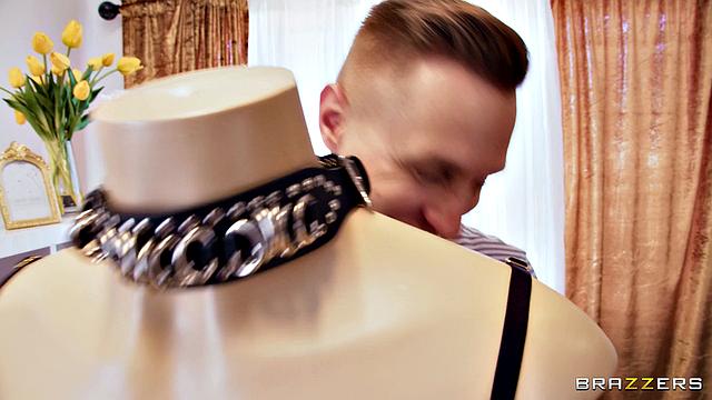 Troublemaking Shoppers Score Security