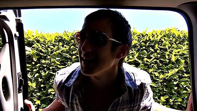 Max Gets Picked Up By The Boys - Justin Baber, Dave Hilton &amp; Max Anderson