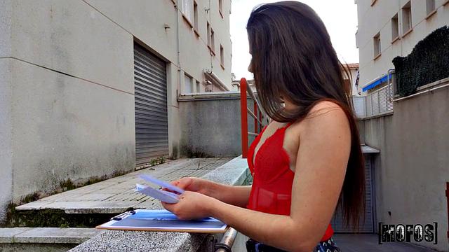 Tattooed Babe Gets Down and Dirty