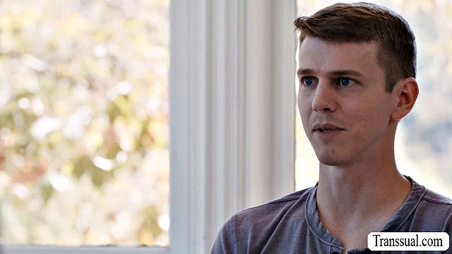 Skinny babe gives her lover a blowjob payment