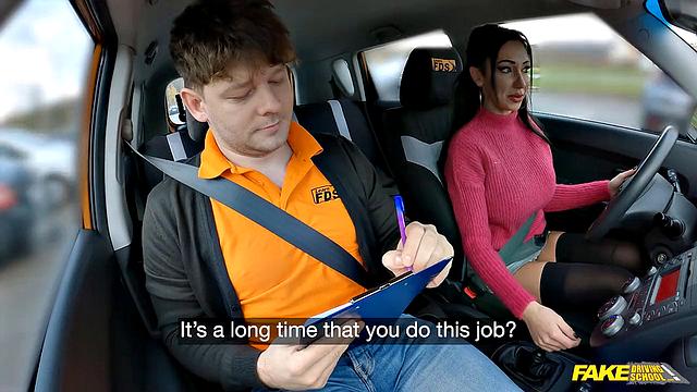 Big student stuns her teacher