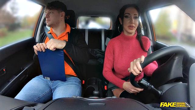 Big student stuns her teacher