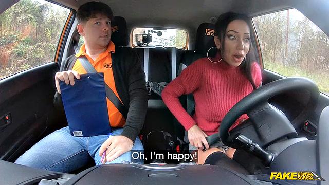 Big student stuns her teacher