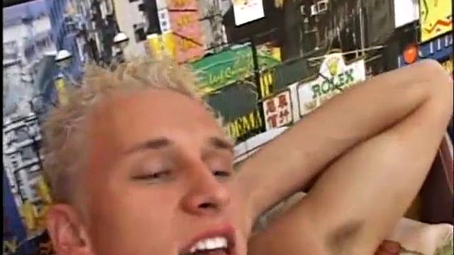 Str8 Josh Fucks a Cute Guy