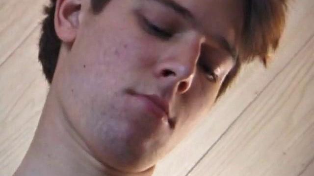 Jayden drops his skateboard, pulls off his shorts and lubes up his stiff cock. After giving his meat a good long stroking, Jayden edges himself to the point of no return and pumps out a huge load onto his board.