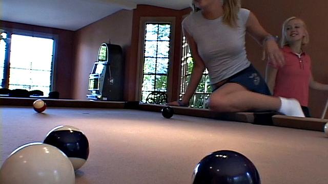 Little Summer Lick and Suck at Lesbian Pool