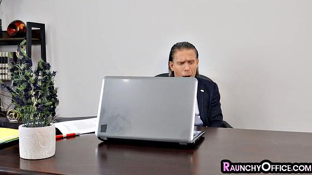 Horny secretary mouthfucked by boss