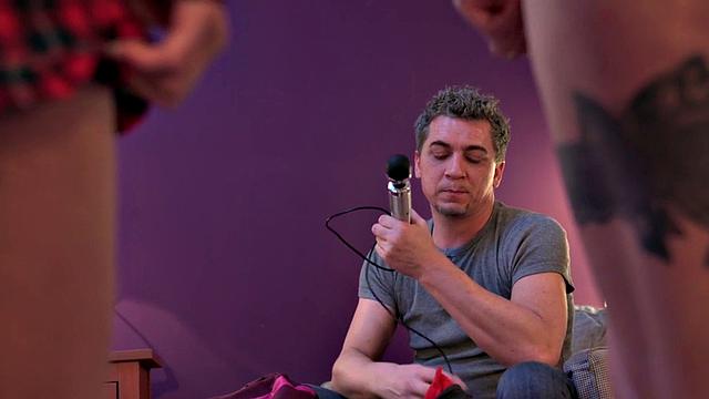 21yo hostel babe sharing cock with MILF in threesome